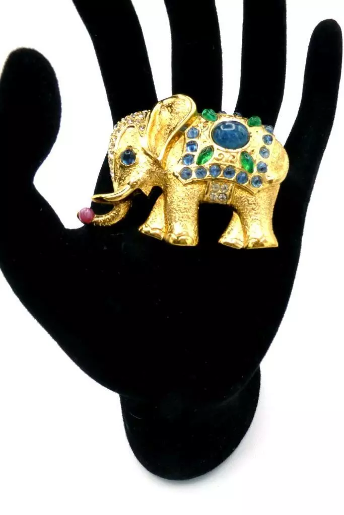Rare broche éléphant moghol vintage grossé (DIOR) plaqué or
