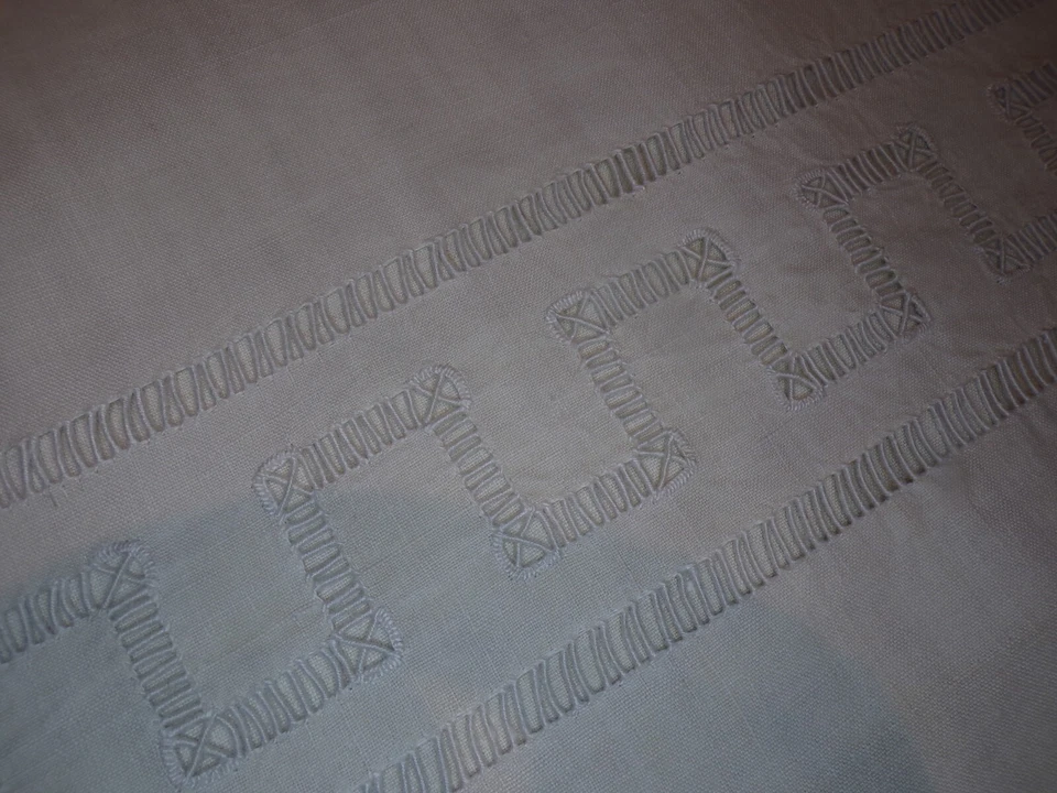 Linge ancien Drap en métis écru avec jours  monogramme MR - Photo 4/4