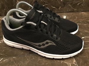 saucony women's running shoes size 9