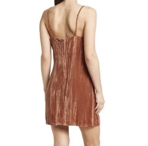 Elodie Golden Rust Color V-Neck Crushed Velvet Cami Dress in Size X-Small-NWOT - Picture 2 of 7