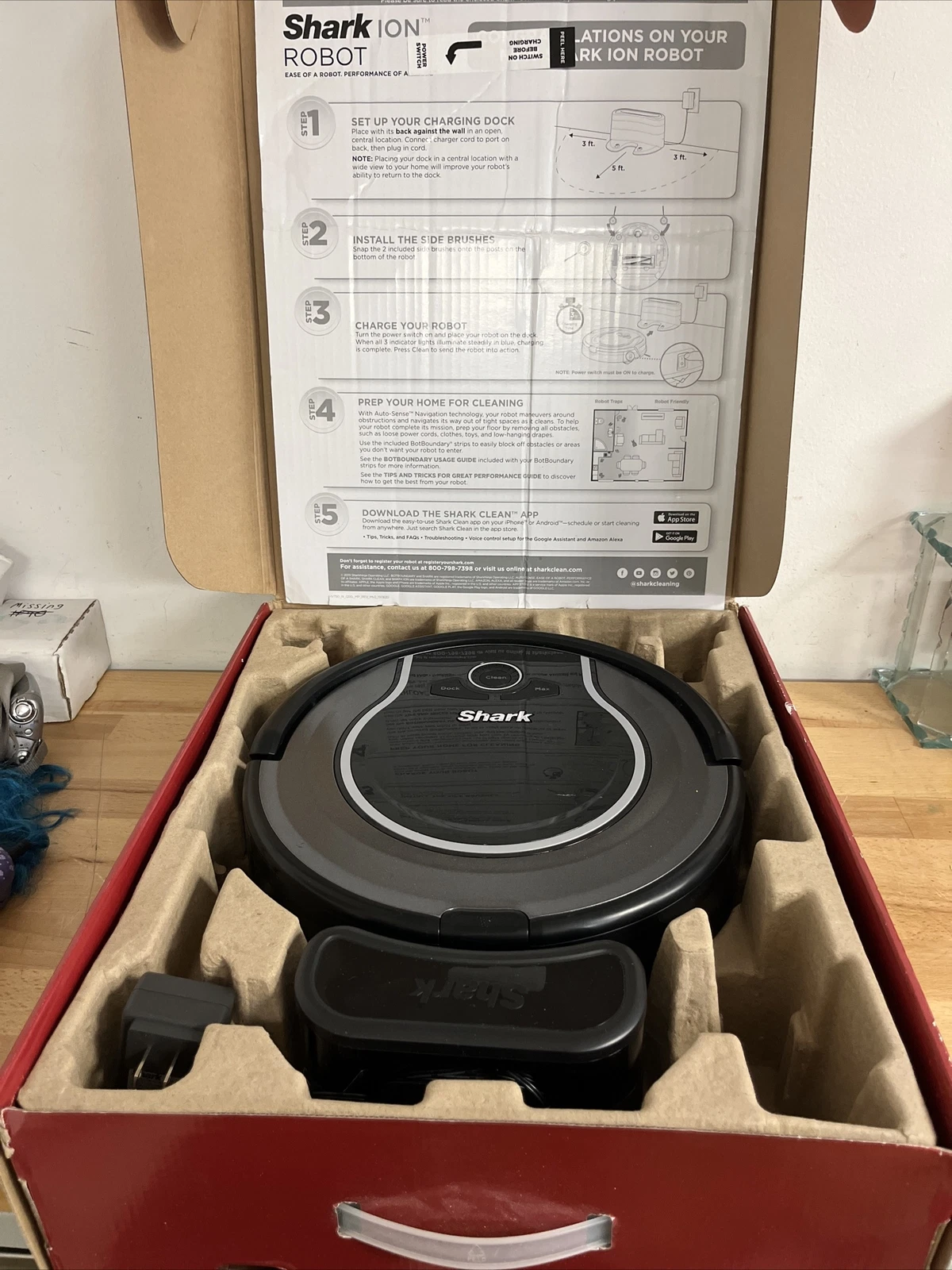 Shark - ION Robot Vacuum With Box - Model RV-750 - Working