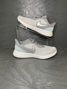 nike revolution 5 gray