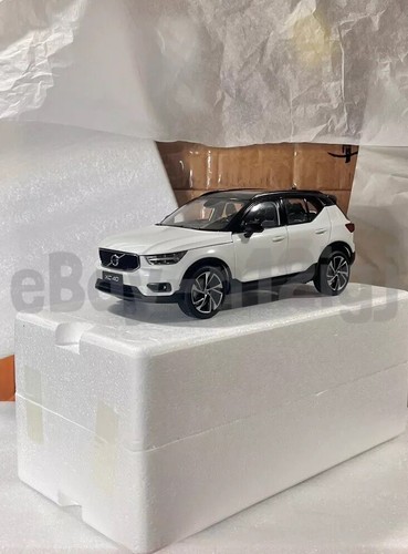 1:18 Scale 2022 Volvo XC40 T5 Momentum Crystal White Metallic Diecast Model Car - Picture 17 of 22