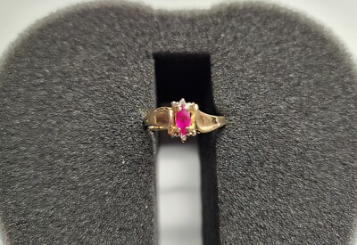 Ring 10 Karat Gelbgold Rubin & Diamant