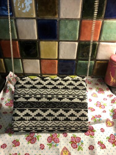 NEW LOOK Black Ivory Textile Beaded Chain Strap Ladies Shoulder Bag 29cm x 22cm - Picture 8 of 9