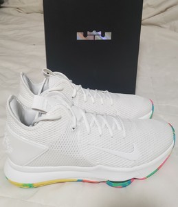 lebron witness 4 box