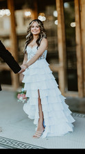 Sleeveless Tiered White Wedding Dress Lace Ruffle Sweetheart A-Line Full-Length