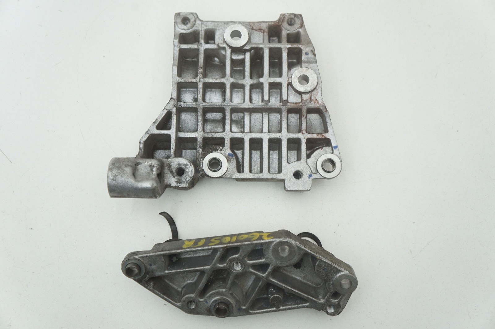 Set 2 Mounting Support Bracket OEM 6G33-3C631-AA Aston Martin V8 Vantage 2008