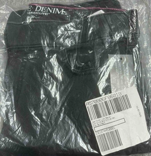 Isaac Mizrahi Live! Jeans Regular Negros Divinos Pierna Ajustada Negros Denim Reg 8 Foto 3 de 4