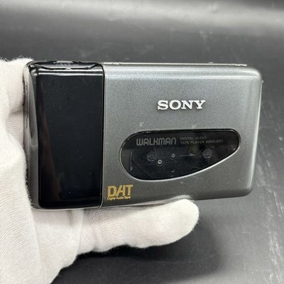 Sony WMD-DT1 DAT Walkman Digital Audio Tape Player Portable 32
