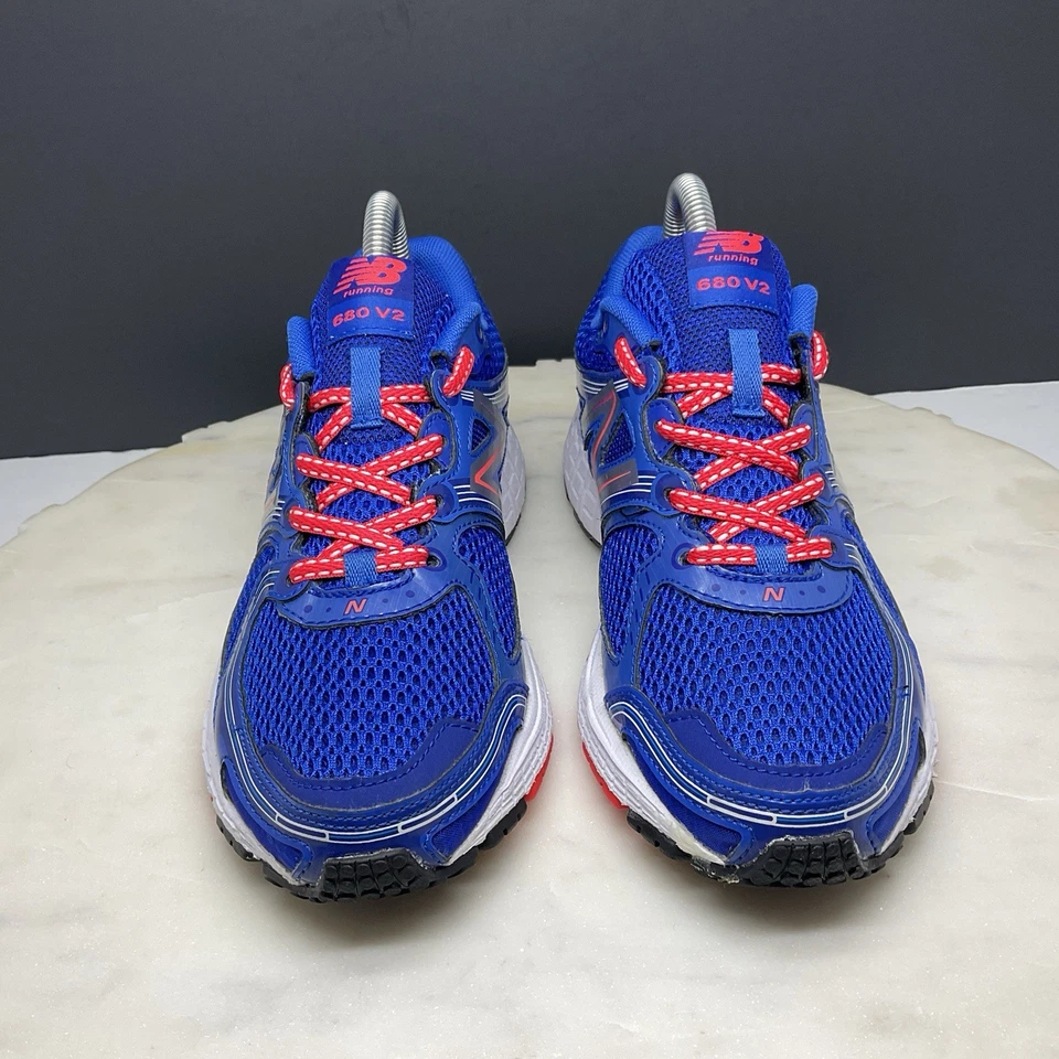 Zapatillas deportivas New Balance 680 V2 para mujer talla 6 azul real coral W680BB2 Foto 2 de 4