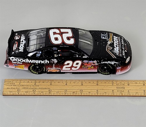 E.T. The Extra-Terrestrial Nascar Kevin Harvick 1:24 Stock Car Model Kit ~ C54 - Picture 8 of 9