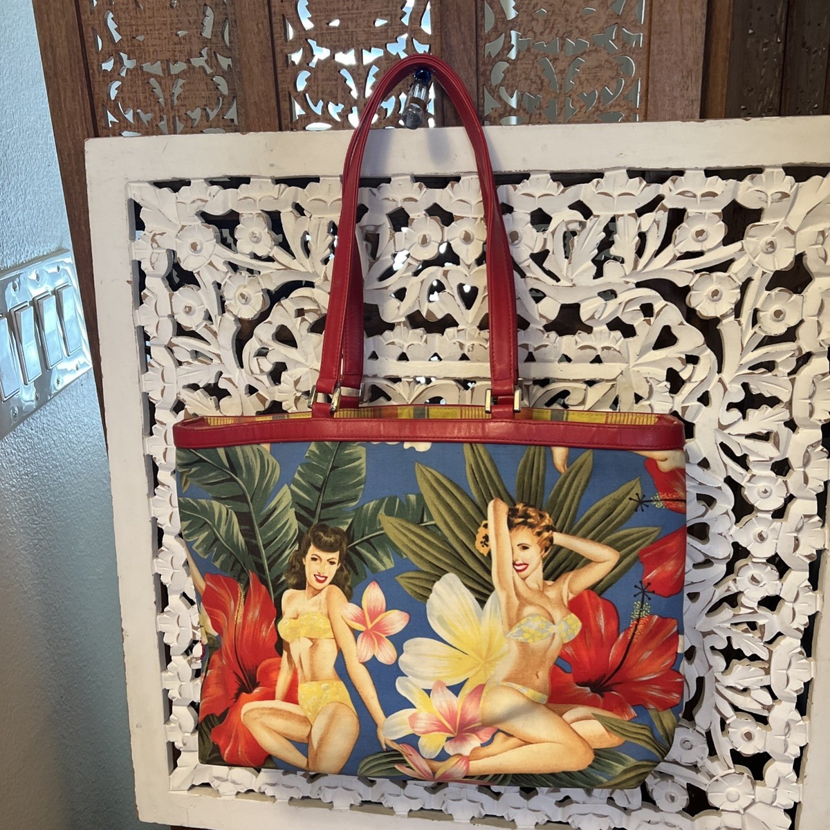 Isabella Fiore Rare Bag Beaded Vintage Hawaiian Pin up Girls