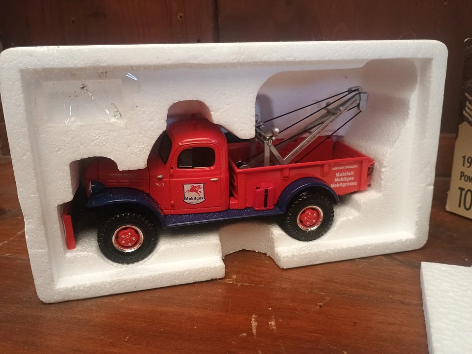 RARE Mobilgas 1946 Dodge Power Wagon Tow Truck - Image 2 of 4