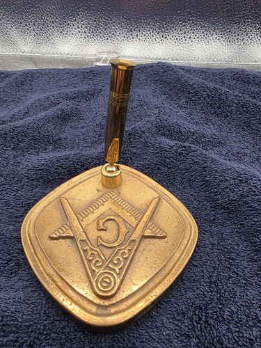 Desk accessory, a pen holder  Square and Compasses symbol of Freemasonry. - Picture 3 of 5