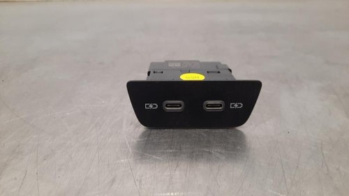 Volkswagen Golf VIII CD1 AUX USB-Anschluss 2G6035954