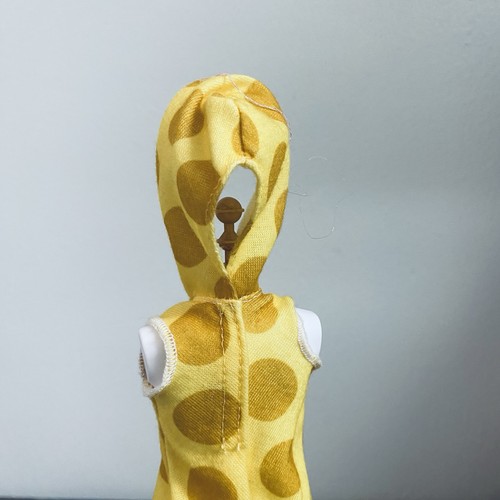 Barbie 1959 vestido amarillo con capucha para muñeca de 11 pulgadas lunares - Imagen 3 de 5