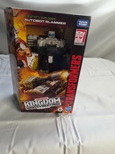 Transformers War for Cybertron  Kingdom Deluxe  Slammer WFC-K33 Autobot