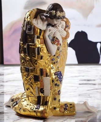 Lladro 01008667 The Kiss Couple Sculpture Golden Luster #8667 | eBay