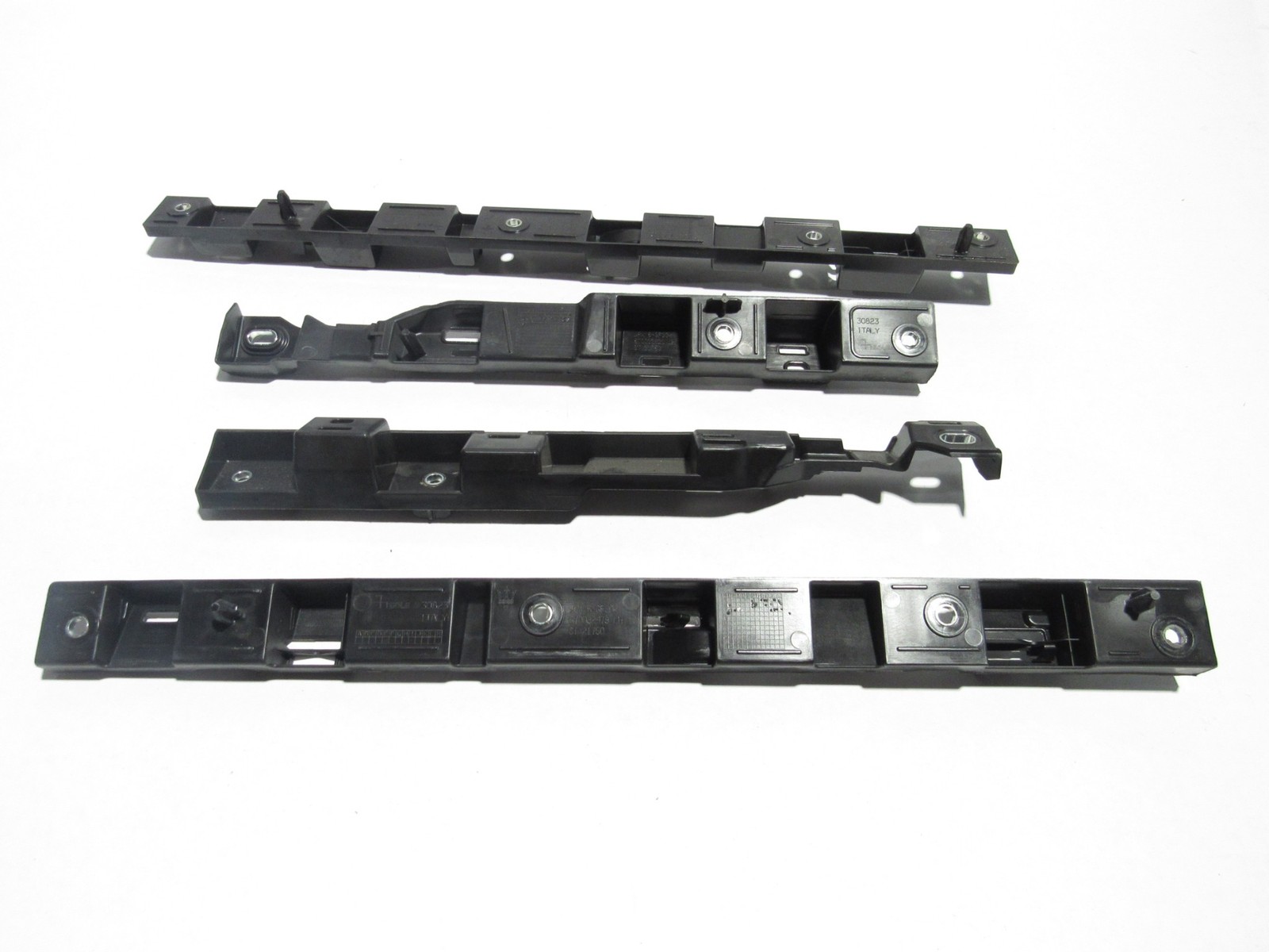 Maserati Levante 2018 Left Right Rocker Skirt Support Bracket Set 4 PCS 16-24 ;