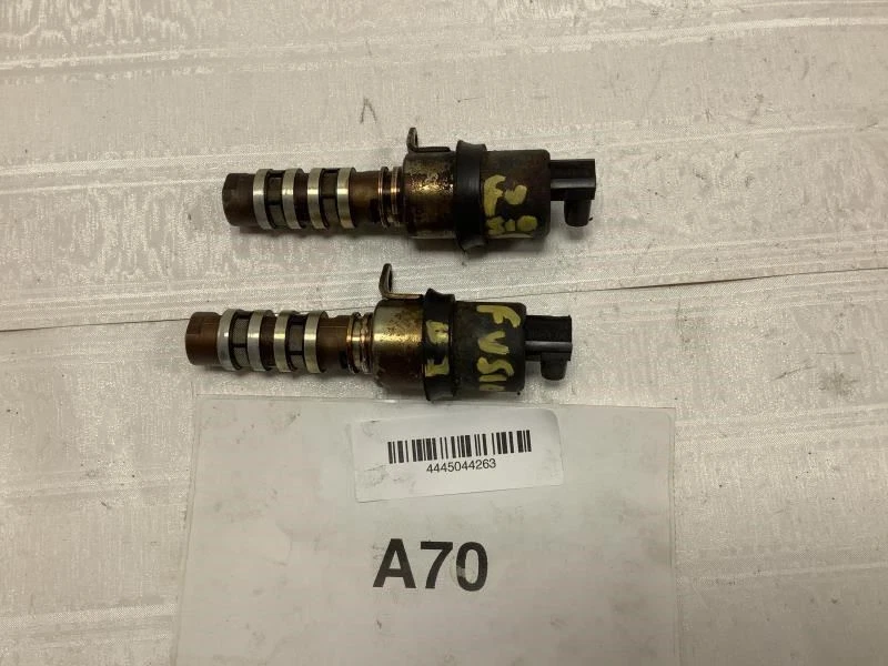 Ford Fusion 2007 3,0 L árbol de levas solenoide de distribución OEM+ Foto 4 de 4