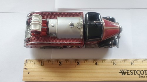 Models of Yesteryear 1939 Bedford Fire Truck 1/43 Scale Diecast. - Picture 2 of 6