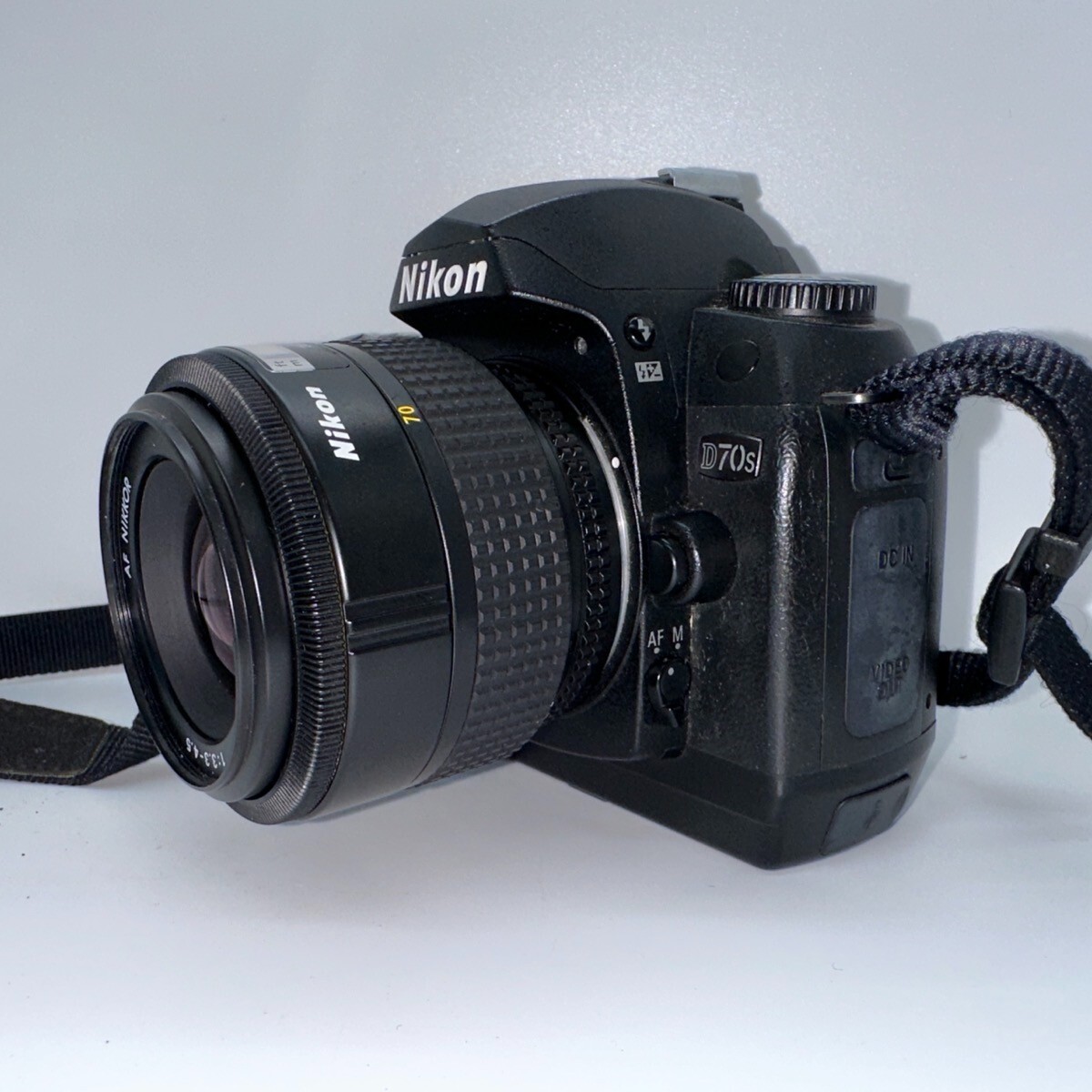 Nikon D70S AF 35mm SLR Film Camera Nikon AF Nikkor 35-70mm f/3.3 