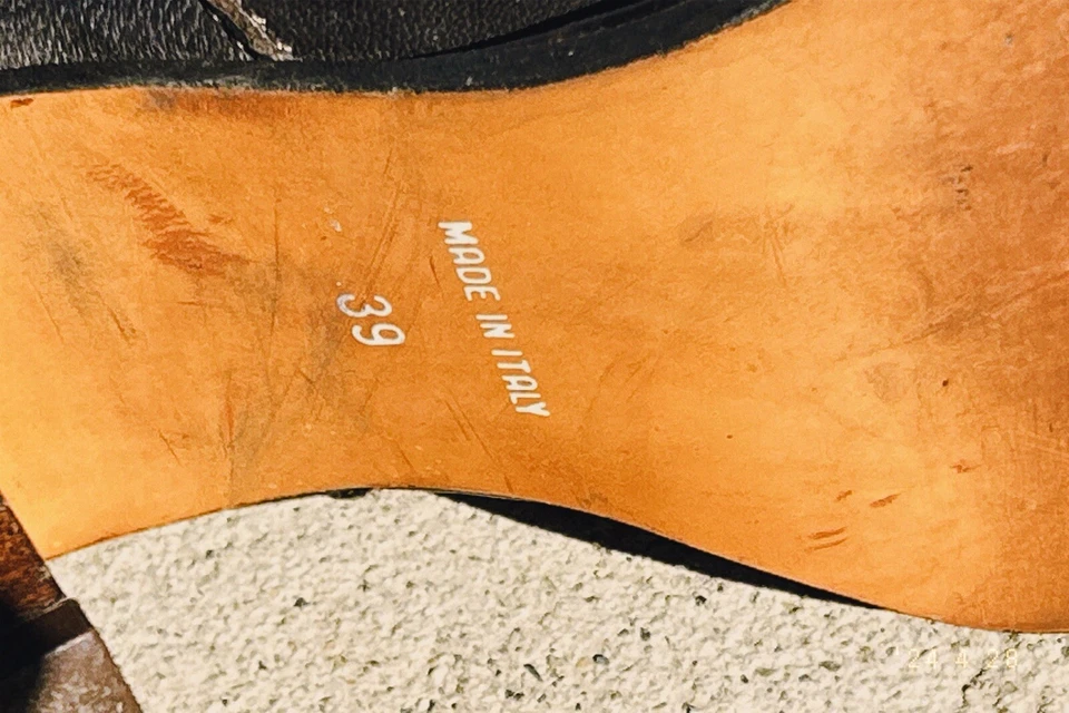 Handmade Women’s Italian Leather Boots - Image 3 of 4