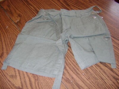 LIKE, LOVE WOMEN'S CASUAL SHORTS (NWOT) SIZE 12 GREEN WITH TIE STRAP BELT