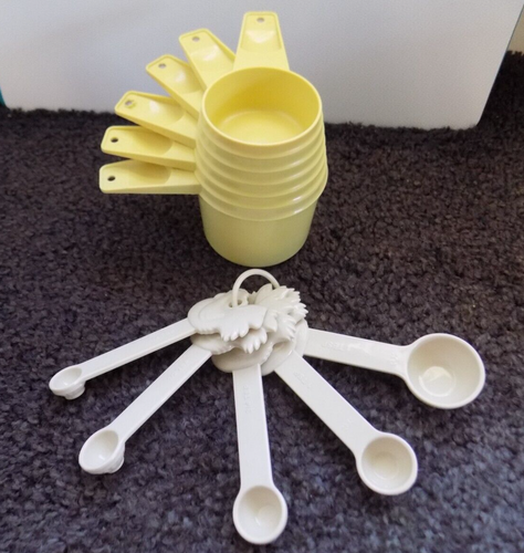 Tupperware Measuring Cups Complete & Paula Deen Rooster Chicken Measuring Spoons - Picture 2 of 8