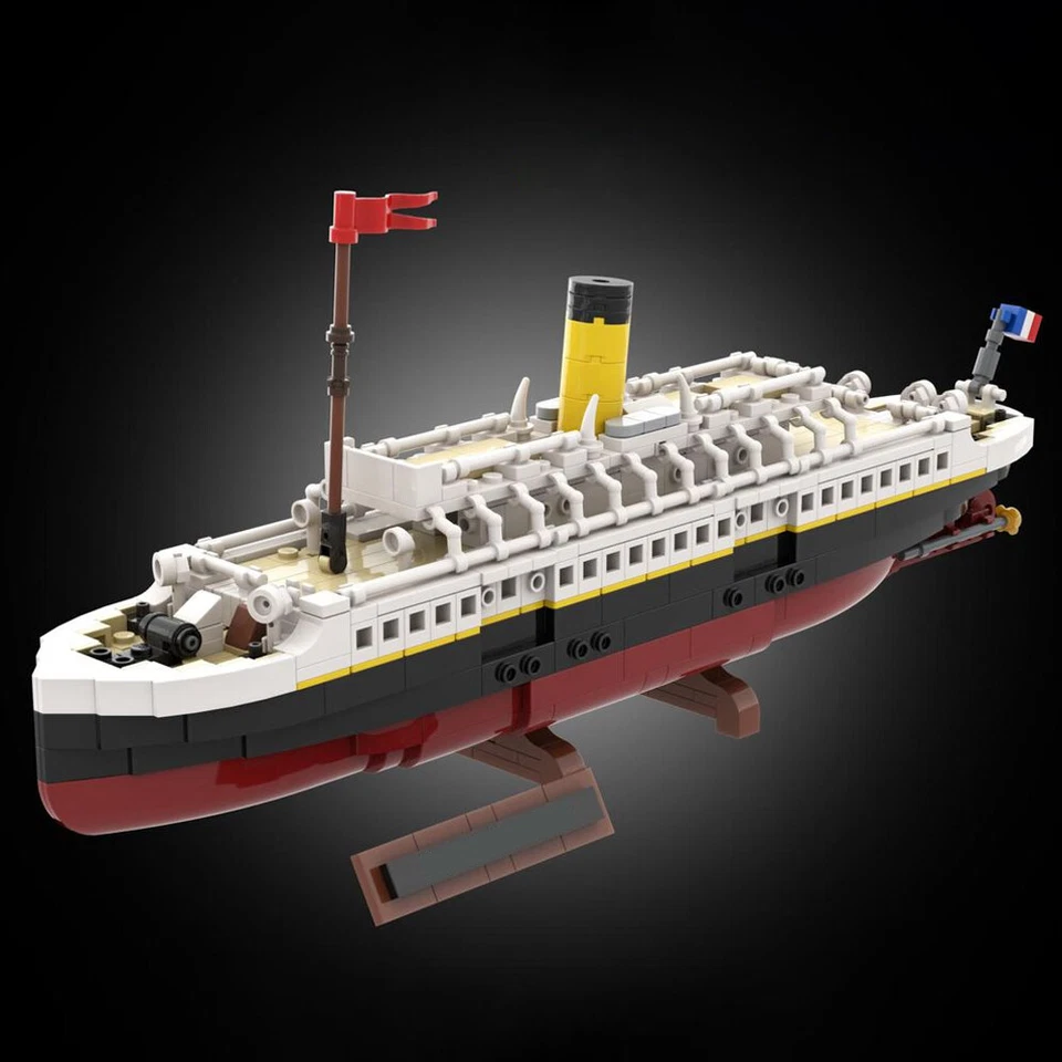 MOC: Former Tender Ship Model 1/200 scale with Stand and Plate 816 Pieces - Image 2 of 4