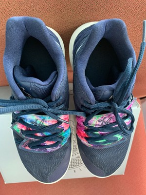 kyrie 5 girls