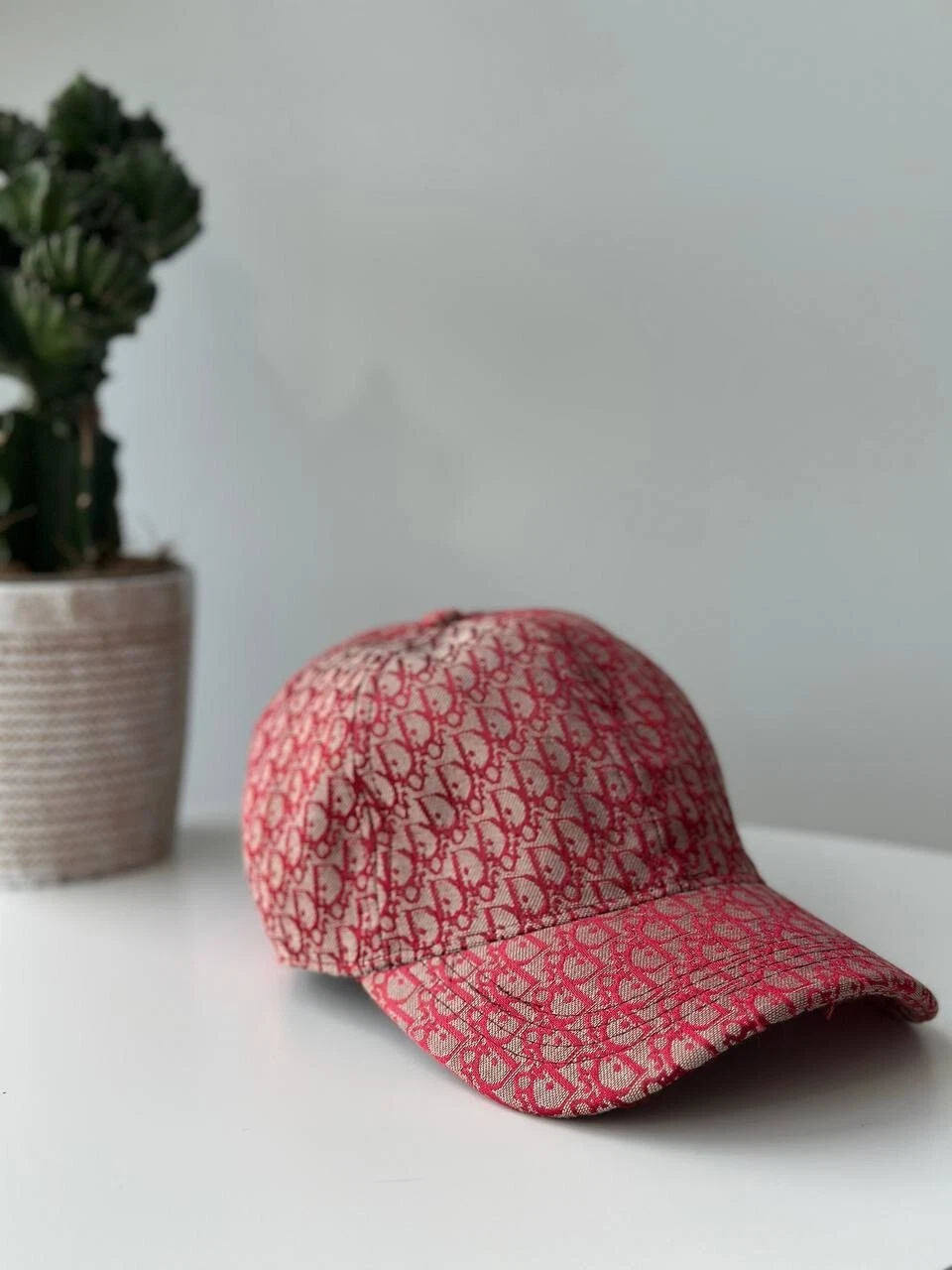 Casquette rouge monogramme Christian Dior Boutique Paris vintage unisexe taille unique