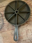 Vintage CAST IRON #8 divided corn bread 9” across - Vintage Made USA