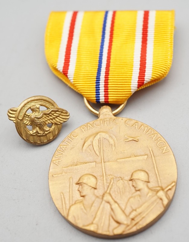 WWII Asiatic Pacific Campaign Medal & Army Ruptured Duck Honorable Discharge Pin