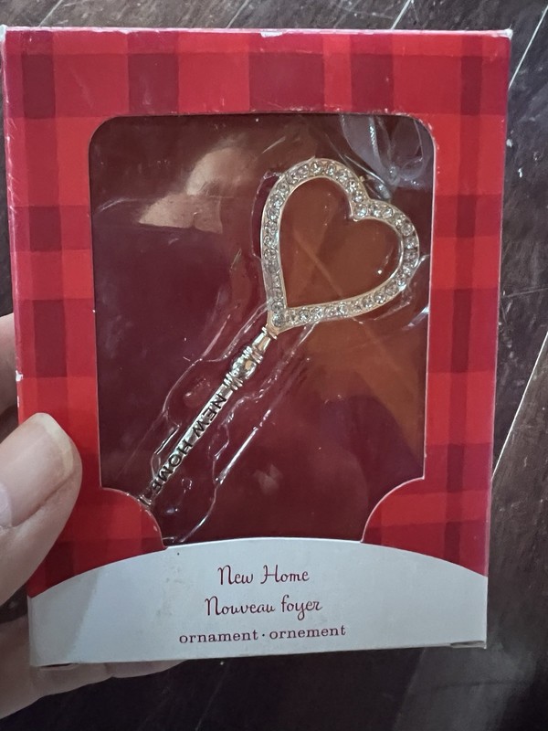 New 2015 Carlton American Greetings New Home Heirloom Collection Ornament Unused