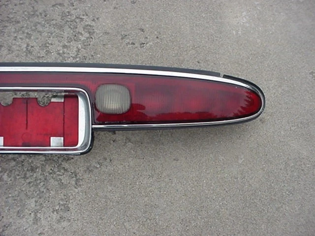 Buick Riviera 1995 1996 1997 1998 1998 Rear Tail Light, Tail Lamp. - Image 4 of 4