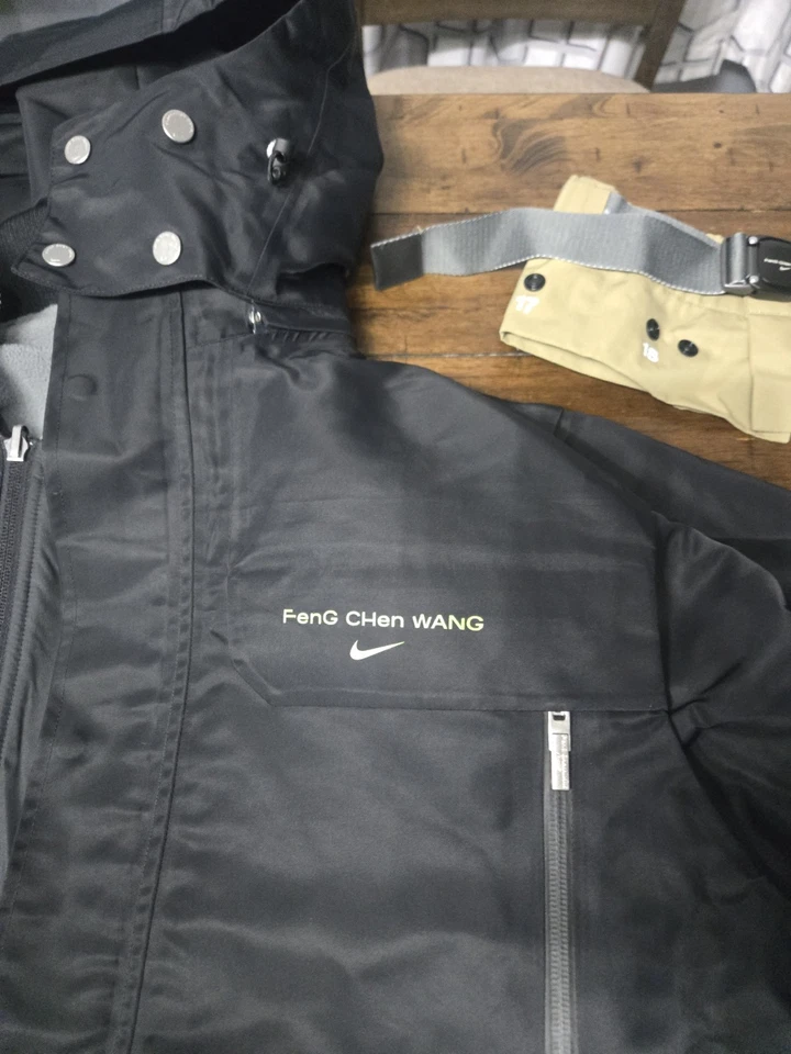 Chaqueta Nike X Feng Chen Wang Pro Transform negra para hombre talla mediana DV3999-068 Foto 2 de 4