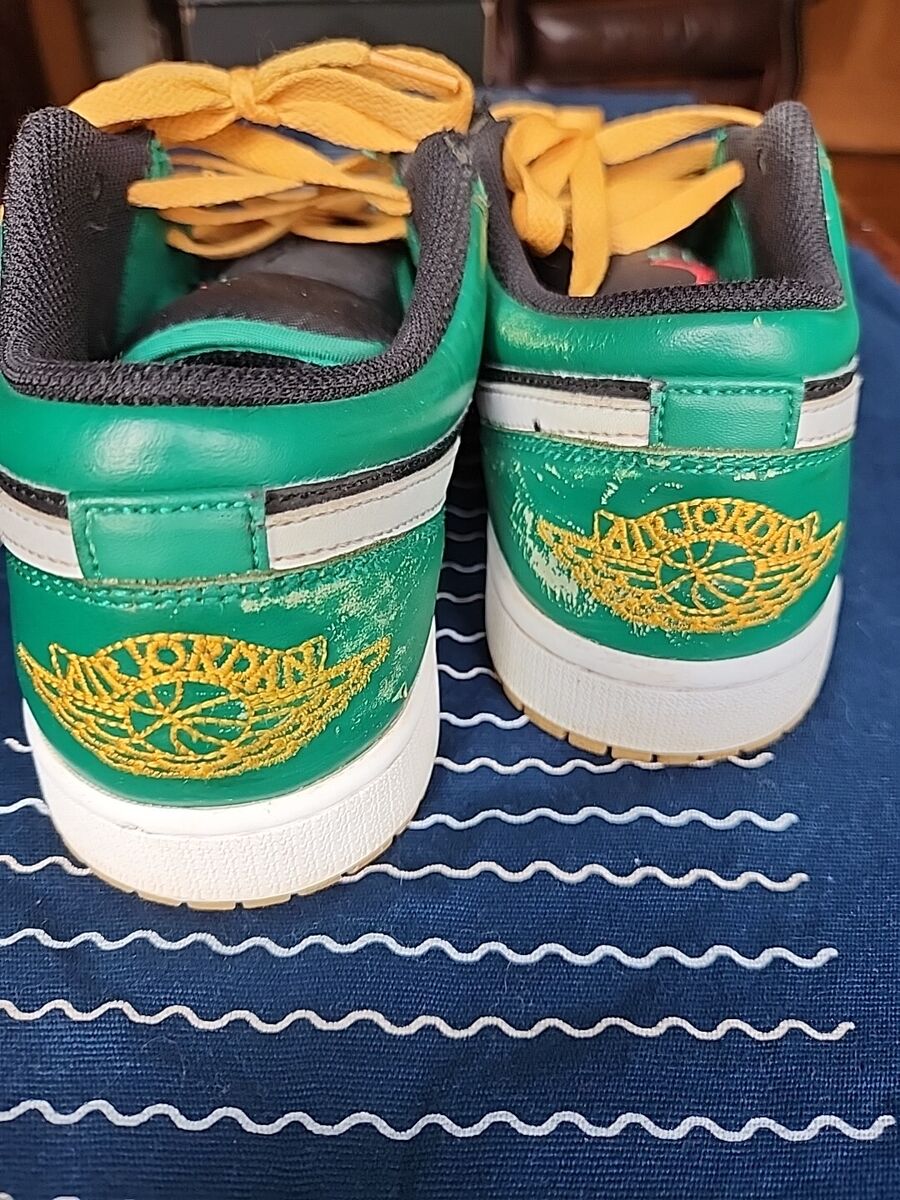 Size 9.5 - Air Jordan 1 SE Low Christmas for sale online | eBay Size 9.5 - Air Jordan 1 SE Low Christmas for sale online | eBay