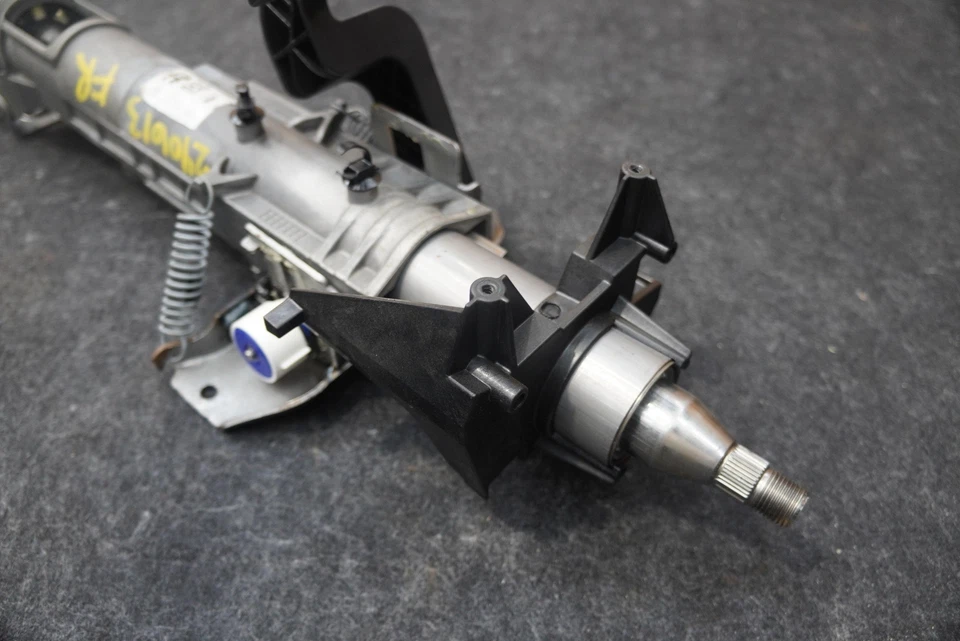 Conjunto de eje de columna de dirección tracción trasera 2,0 L 686262AA Alfa Romeo Giulia Veloce 2024 Foto 2 de 4