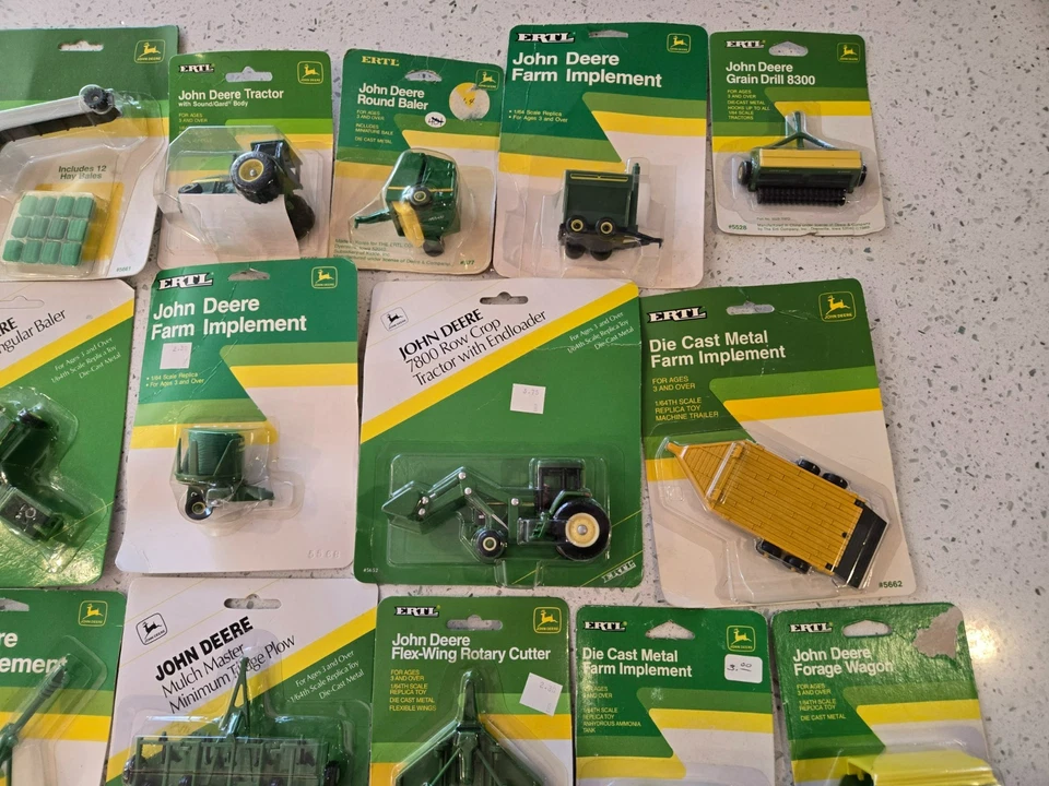 ERTL JOHN DEERE FARM TOYS-FACTORY SEALED-LOT OF 16-VINTAGE-NEW NOS NIB - Image 2 of 4