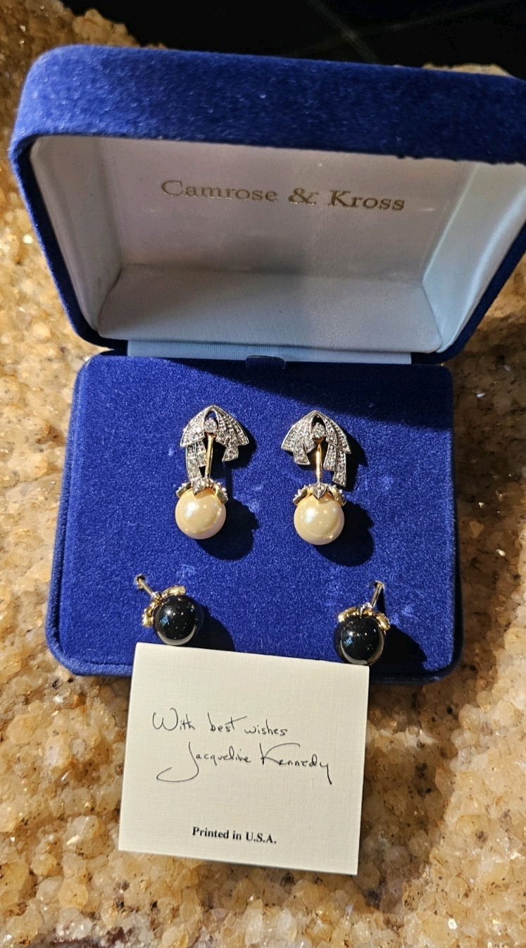 Camrose & Kross JBK Kennedy INTERCHANGEABLE Black White Faux Pearl Earrings