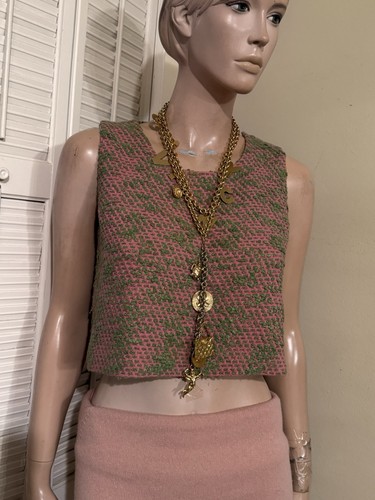 CHANEL 2000 A Pink Green Boucle Knit Silk Tank Top Sz 38 - Picture 4 of 9