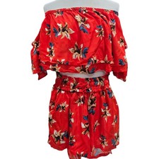NWT Women s Two Piece Red Floral Off Shoulder Short Set Tropical Vibes Size L