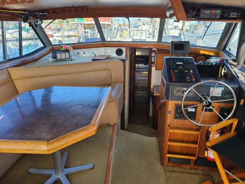 used motor yachts for sale - Image 4 of 4