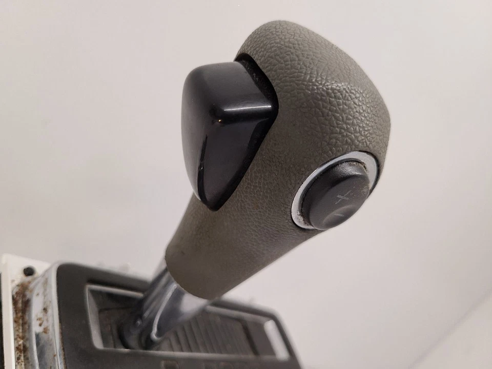 Chevrolet Traverse AT 2017 transmisión automática palanca de cambios 22883997 Foto 4 de 4