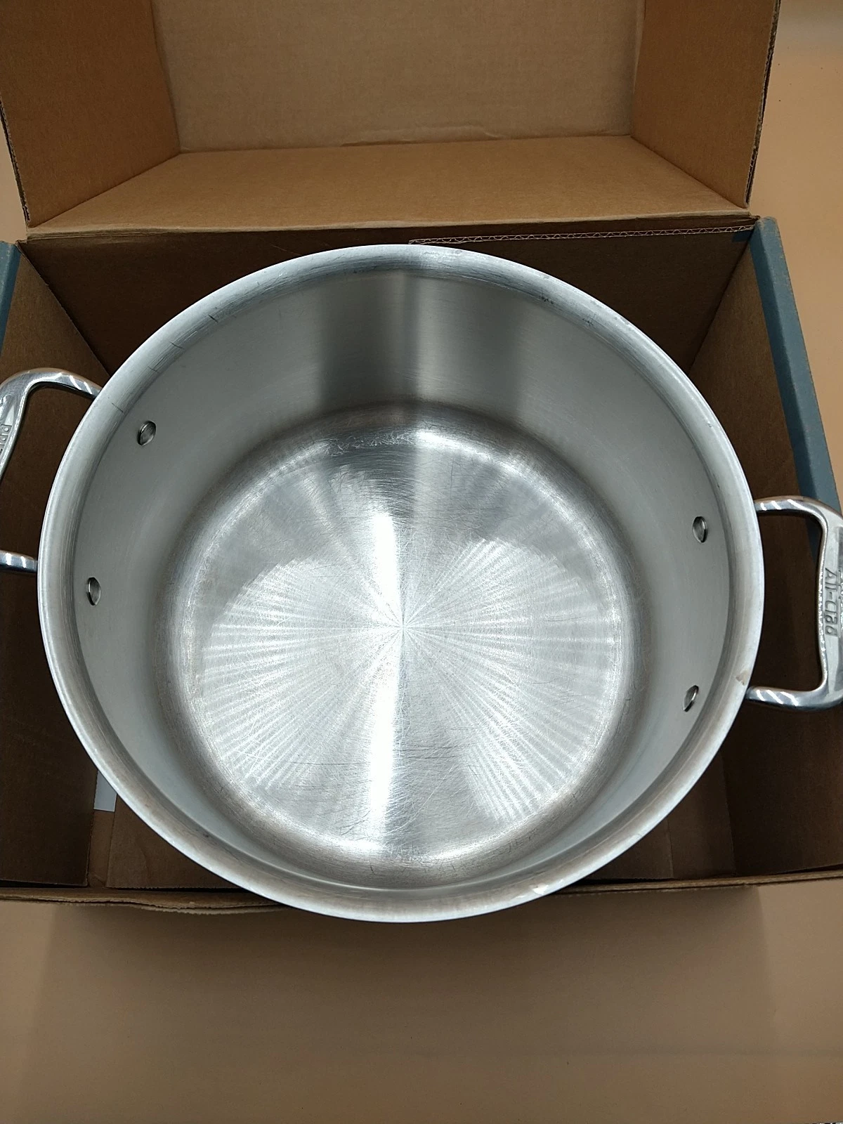 All-Clad BD55508 8 Quart Stockpot - Silver Used - Good