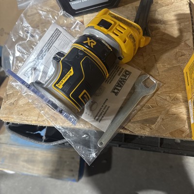 DEWALT  DCW600B 20V MAX XR Cordless Compact Router - Tool Only