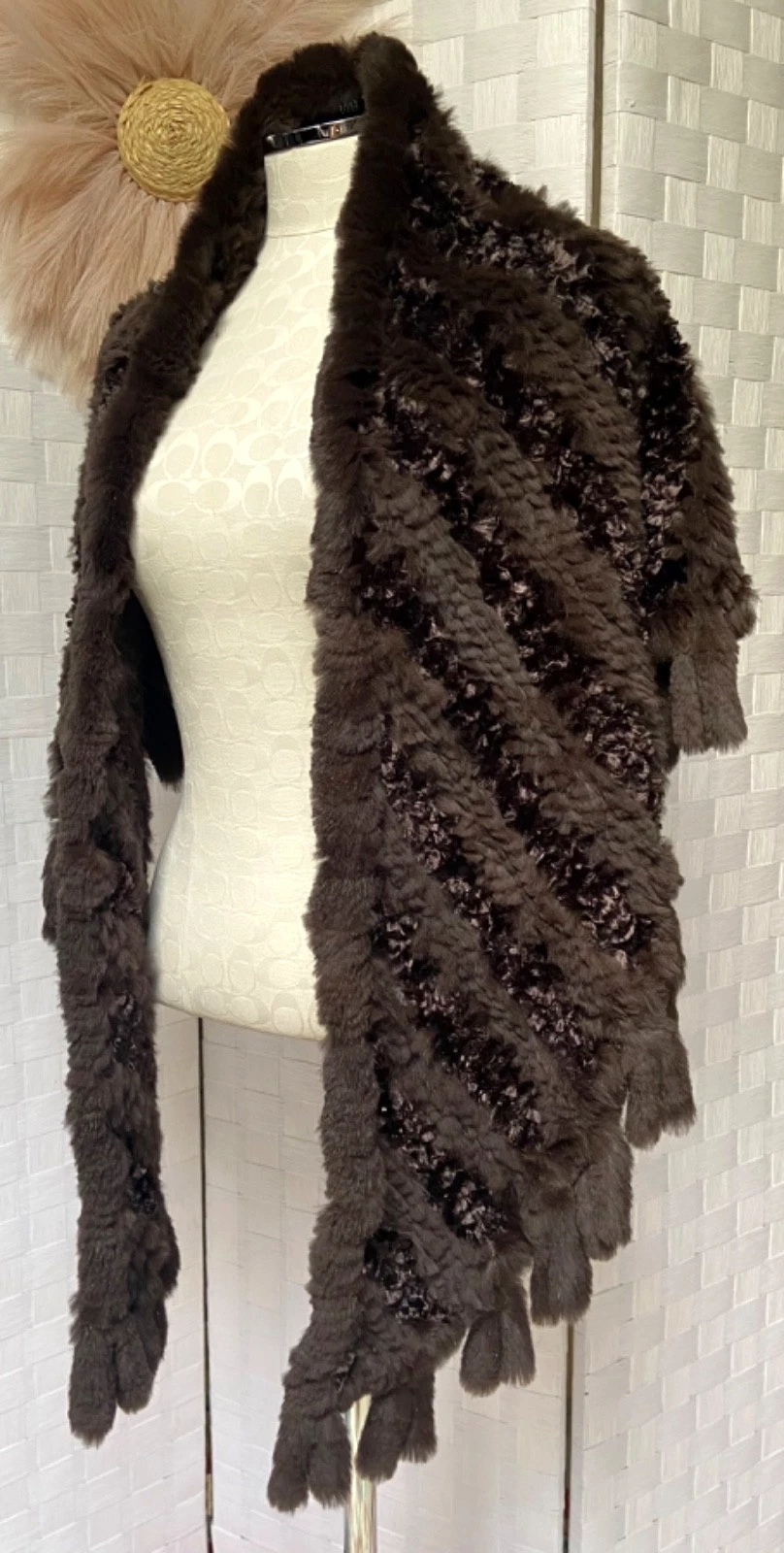 S5A Saks Fifth Avenue Brown Tasseled Rabbit Fur Shawl Wrap Poncho OS FXC