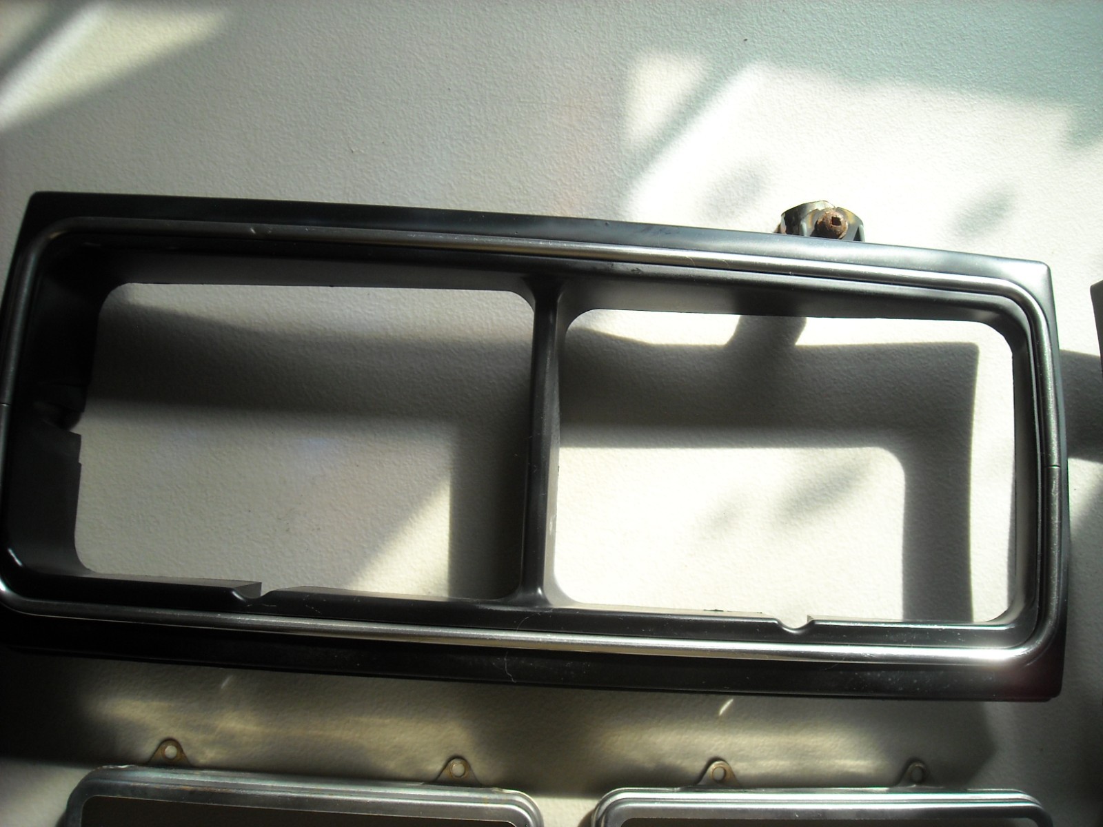 1981 1989 ROLLS ROYCE HEADLIGHT BEZELS